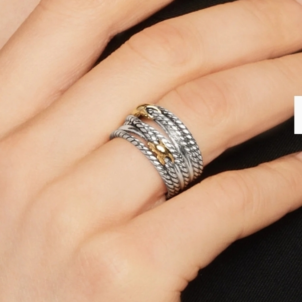 David Yurnam DOUBLE X CROSSOVER RING

Sterling Silver with 18K Yellow Gold, 13mm